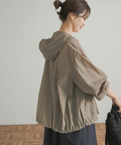 UR TECH』ポケッタブル撥水フレアパーカー（ナイロンジャケット