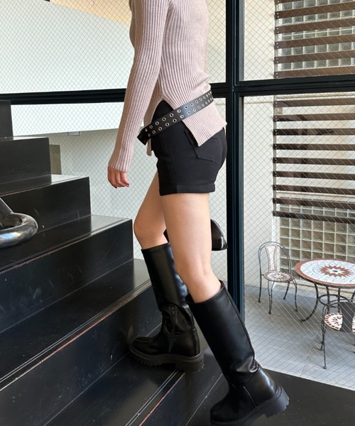 gossip!ロサンゼルス(ゴシップロサンゼルス)の「ジップポケットデニムショートパンツ(デニムパンツ・レディース・ライトブルー/ブラック・S/M/L)」の13枚目の写真