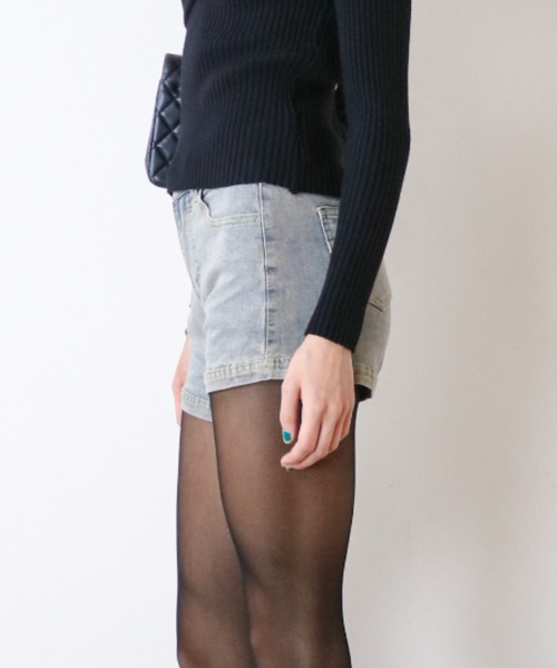 gossip!ロサンゼルス(ゴシップロサンゼルス)の「ジップポケットデニムショートパンツ(デニムパンツ・レディース・ライトブルー/ブラック・S/M/L)」の3枚目の写真
