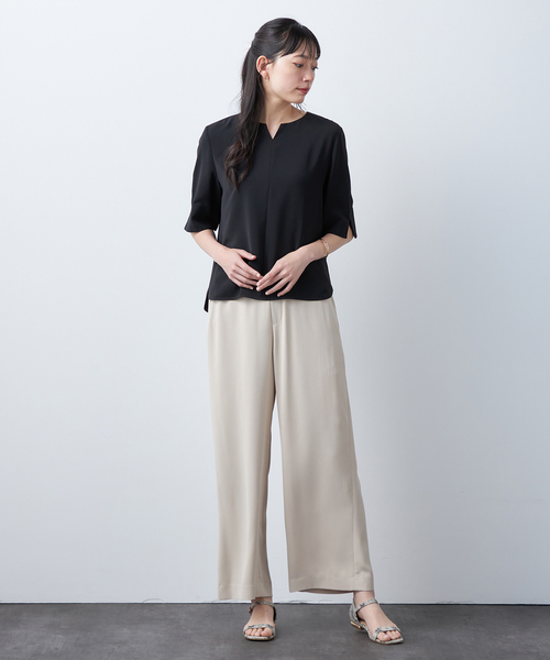 A/C DESIGN BY ALPHA CUBIC(エーシーデザインバイアルファキュービック)の「【接触冷感・UVカット・洗濯可能】ワイドパンツ(スラックス・レディース・ベージュ/ブルー/ブラック・70/64/67/61)」の14枚目の写真