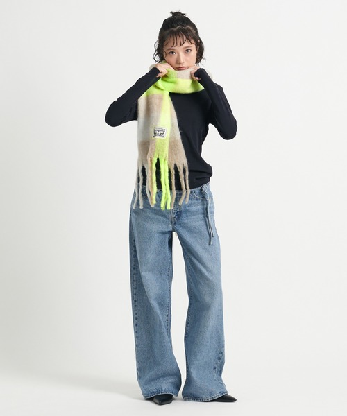Levi's(リーバイス)の「Levi's/リーバイス POP OF チェック マフラー イエロー(マフラー・レディース・マルチ・OS)」の5枚目の写真