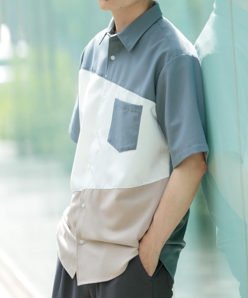 ITEMS URBANRESEARCH(アイテムズ アーバンリサーチ)の「Diagonal Switch 半袖シャツ(シャツ/ブラウス・メンズ・ホワイト/ブルー/グレー・LARGE/MEDIUM)」の1枚目の写真