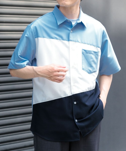 ITEMS URBANRESEARCH(アイテムズ アーバンリサーチ)の「Diagonal Switch 半袖シャツ(シャツ/ブラウス・メンズ・ホワイト/ブルー/グレー・LARGE/MEDIUM)」の3枚目の写真