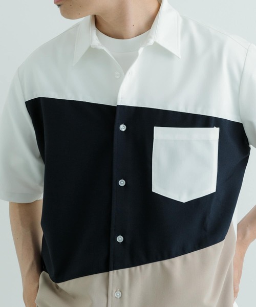 ITEMS URBANRESEARCH(アイテムズ アーバンリサーチ)の「Diagonal Switch 半袖シャツ(シャツ/ブラウス・メンズ・ホワイト/ブルー/グレー・LARGE/MEDIUM)」の6枚目の写真