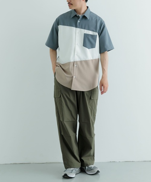 ITEMS URBANRESEARCH(アイテムズ アーバンリサーチ)の「Diagonal Switch 半袖シャツ(シャツ/ブラウス・メンズ・ホワイト/ブルー/グレー・LARGE/MEDIUM)」の15枚目の写真