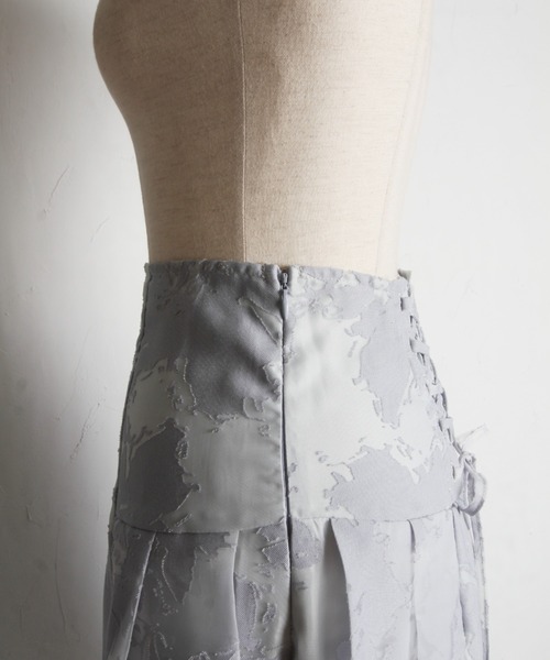 【セール】バックレースアップオパールフラワープリントフレアスカート(スカート)|tocco closet(トッコ クローゼット) 【セール】バックレースアップオパールフラワープリントフレアスカート(スカート)|tocco closet(トッコ クローゼット)