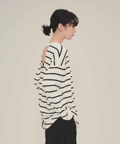 eL（エル）の「【eL】Back Open Big TEE LS/136848（Tシャツ/カットソー・レディース・ブラック系その他/ホワイト系その他/ネイビー系・FREE）」の9枚目の写真