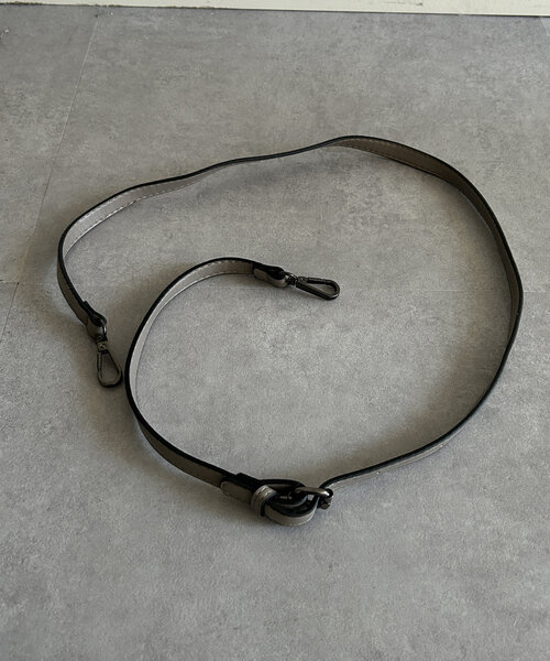 Thevon(ゼボン)の「ワンハンドル2WAYファーショルダー(ショルダーバッグ・レディース・アイボリー/グレイッシュベージュ・FREE)」の20枚目の写真