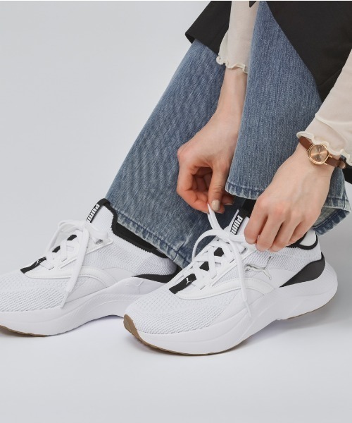 PUMA(プーマ)の「プーマ PUMA SOFTRIDE メイブ(スニーカー・レディース・ホワイト・23.0cm/23.5cm/24.0cm/24.5cm/25.0cm)」の1枚目の写真