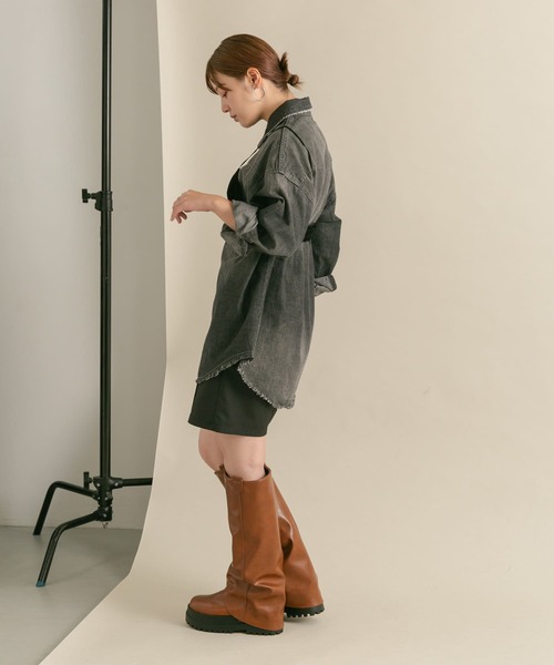 KBF（ケイビーエフ）の「オーバーデニムシャツ（シャツ/ブラウス・レディース・ブルー/ブラック・ONE）」の16枚目の写真