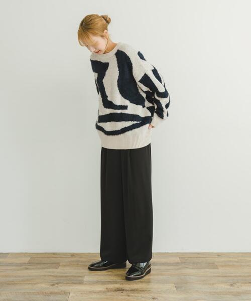 ITEMS URBANRESEARCH（アイテムズ アーバンリサーチ）の「モールフェザージャガードニット（ニット/セーター・レディース・チャコールグレー/アイボリー/ブラウン・FREE）」の13枚目の写真