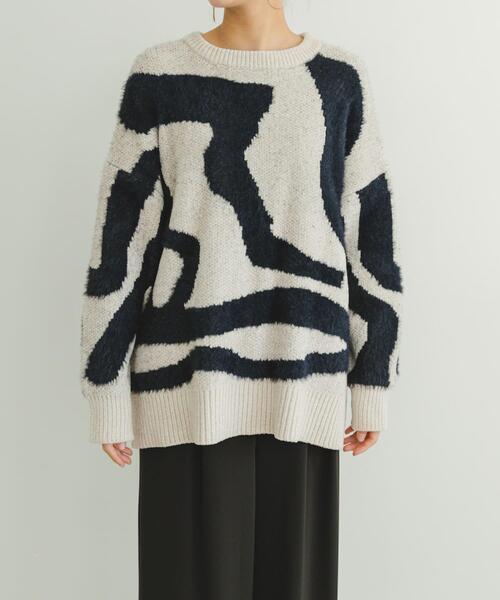 ITEMS URBANRESEARCH（アイテムズ アーバンリサーチ）の「モールフェザージャガードニット（ニット/セーター・レディース・チャコールグレー/アイボリー/ブラウン・FREE）」の14枚目の写真