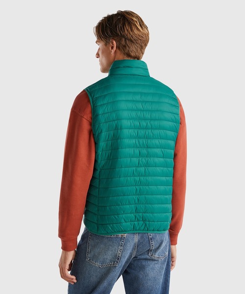 BENETTON (UNITED COLORS OF BENETTON)(ベネトンユナイテッドカラーズオブベネトン)の「【GREEN B】リサイクルナイロン無地中綿ベスト(ベスト・メンズ・グレイッシュブルー/グリーン・SMALL/MEDIUM)」の7枚目の写真