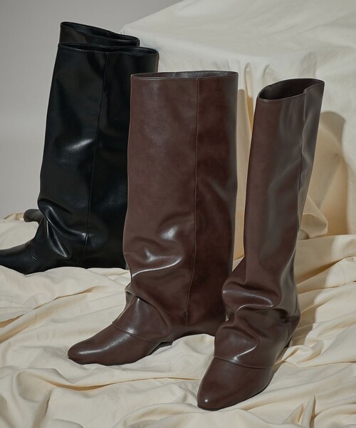 PUBLUX（パブリュクス）の「PUBLUX/パブリュクス フェイクレザー カバーブーツ　限定展開（ブーツ・レディース・ブラック/ブラウン・23.0cm/24.0cm/25.0cm）」の4枚目の写真