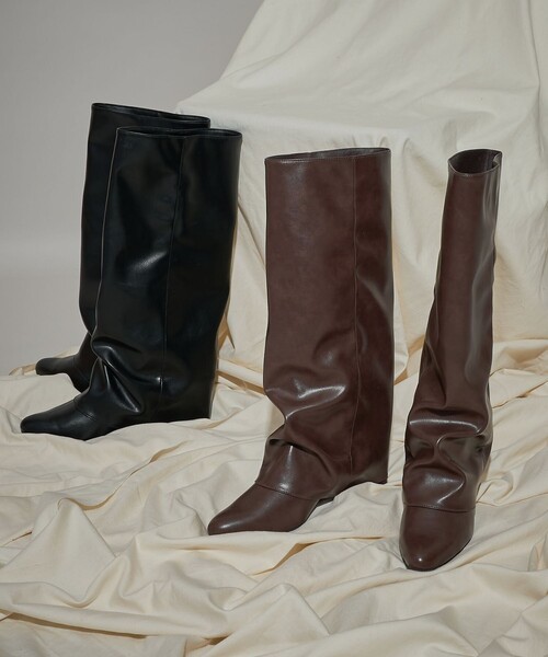 PUBLUX（パブリュクス）の「PUBLUX/パブリュクス フェイクレザー カバーブーツ　限定展開（ブーツ・レディース・ブラック/ブラウン・23.0cm/24.0cm/25.0cm）」の5枚目の写真
