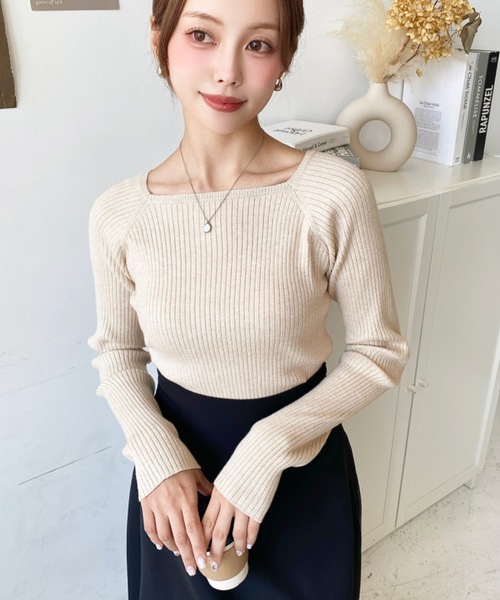 moment+(モーメントプラス)の「【累計販売枚数2万枚突破!】【14色展開】12Gスクエアネックリブニットプルオーバー〈手洗い可能〉(ニット/セーター・レディース・ブラウン/チャコールグレー/ナチュラル/アイボリー/ブラック/ボルドー/ブラウン系その他/ブルー/ピンクベージュ/ネイビー/ダークグリーン/オレンジ/レッド/杢グレー・M/L)」の21枚目の写真