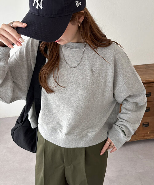 DISCOAT(ディスコート)の「【新色追加/WEB限定】袖ロゴ刺繍ショートスウェット(Tシャツ/カットソー・レディース・チャコールグレー/グレー/ライトベージュ/グレー系その他/ピンクベージュ/グレー系その他2/ブラウン・MEDIUM)」の20枚目の写真