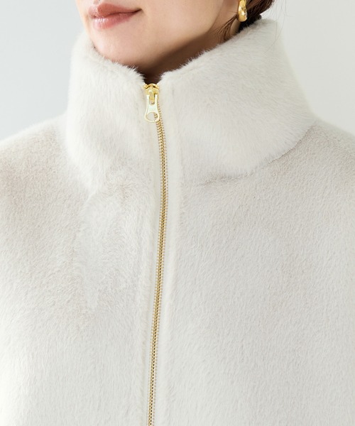 MICA&DEAL(マイカ&ディール)の「スタンドカラーファーブルゾン(ブルゾン・レディース・オフホワイト/グレイッシュベージュ・FREE)」の11枚目の写真