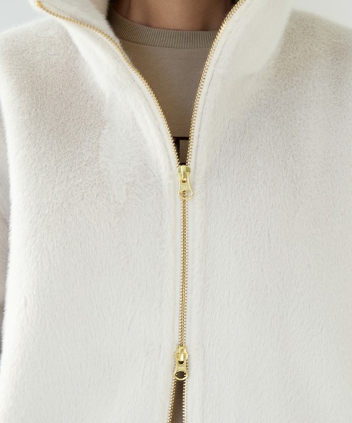 MICA&DEAL(マイカ&ディール)の「スタンドカラーファーブルゾン(ブルゾン・レディース・オフホワイト/グレイッシュベージュ・FREE)」の14枚目の写真