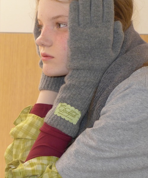 ROCKFISH WEATHERWEAR(ロックフィッシュウェザーウェア)の「FLUFFY LONG GLOVES(手袋・レディース・スカイブルー/イエロー/ネイビー/ベージュ/クリーム/グレー/ピンク/ブラウン/ライトグレー・FREE)」の3枚目の写真