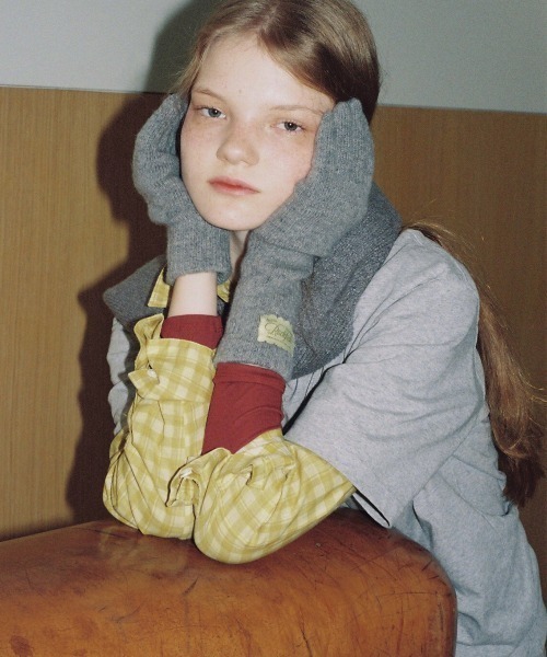 ROCKFISH WEATHERWEAR(ロックフィッシュウェザーウェア)の「FLUFFY LONG GLOVES(手袋・レディース・スカイブルー/イエロー/ネイビー/ベージュ/クリーム/グレー/ピンク/ブラウン/ライトグレー・FREE)」の14枚目の写真