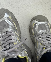 靴 lowgy / WAVE OUTSOLE BICOLOR SNEAKER lawgy（ラウジー）の「wave outsole bicolor sneaker / ウェーブ