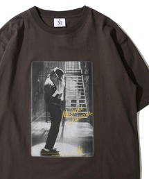 【MICHAEL JACKSON/マイケル・ジャクソン】 リラックスフィット フロントプリント クルーネックTシャツ