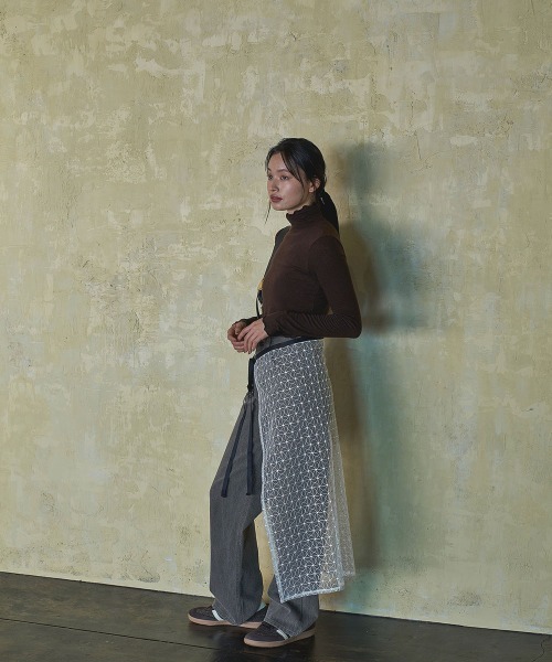 marjour(マージュール)の「SHEER TURTLE KNIT(ニット/セーター・レディース・ブラウン/レッド/オフホワイト・MEDIUM)」の12枚目の写真