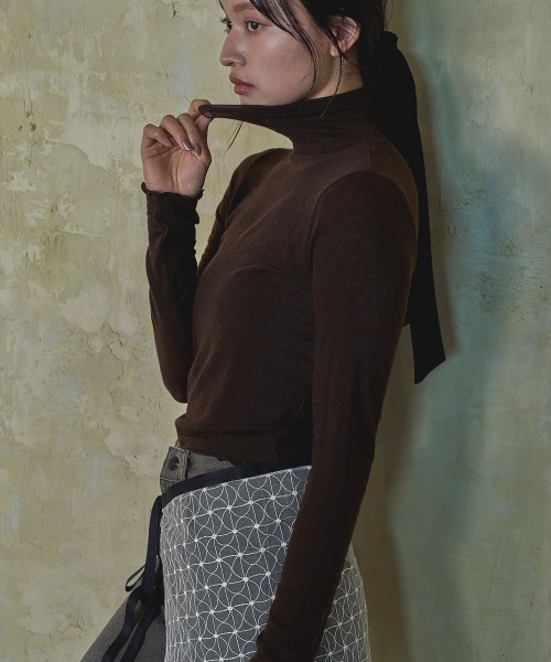 marjour(マージュール)の「SHEER TURTLE KNIT(ニット/セーター・レディース・ブラウン/レッド/オフホワイト・MEDIUM)」の15枚目の写真