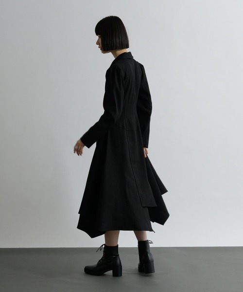 Ellno de Mavie(エルノデメヴィ)の「イレギュラーヘムシェイクワンピース(ワンピース・レディース・ブラック/ブルーグリーン・FREE)」の8枚目の写真