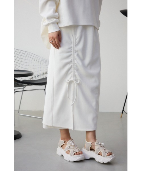 AZUL by moussy(アズールバイマウジー)の「フハクデザインドッキングスカート(スカート・レディース・アイボリー/ブラック/ベージュ・SMALL/MEDIUM)」の4枚目の写真