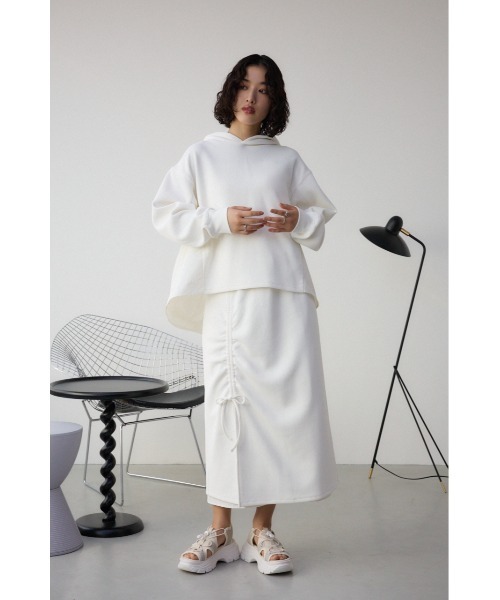 AZUL by moussy(アズールバイマウジー)の「フハクデザインドッキングスカート(スカート・レディース・アイボリー/ブラック/ベージュ・SMALL/MEDIUM)」の5枚目の写真