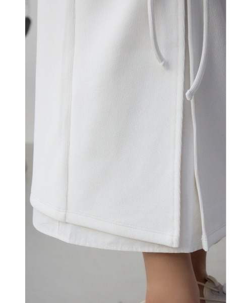 AZUL by moussy(アズールバイマウジー)の「フハクデザインドッキングスカート(スカート・レディース・アイボリー/ブラック/ベージュ・SMALL/MEDIUM)」の13枚目の写真