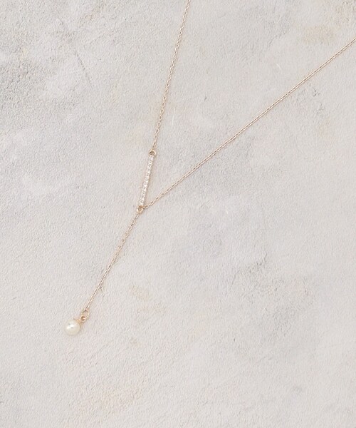 grove(グローブ)の「パール調ビジューバーY字ショートネックレス(ネックレス・レディース・ピンクゴールド/シルバー・00)」の2枚目の写真