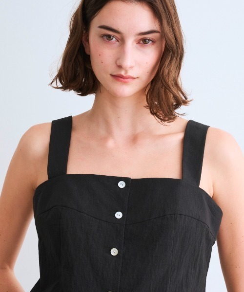 three dots(スリードッツ)の「サン ドライドクロス トップス(キャミソール・レディース・ベージュ/ダークカーキ/ブラック・SMALL)」の4枚目の写真