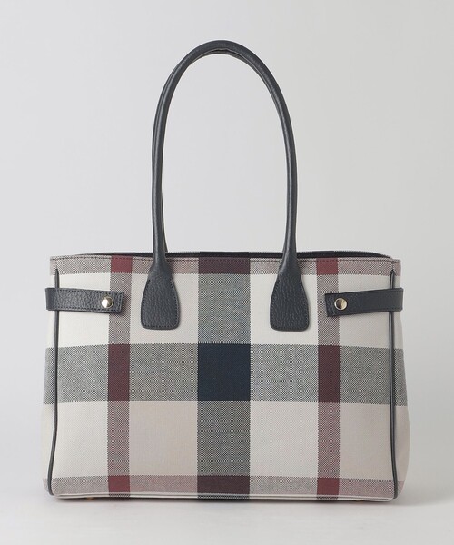 BLUE LABEL CRESTBRIDGE(ブルーレーベルクレストブリッジ)の「クレストブリッジチェックキャンバスハトメトート(トートバッグ・レディース・ベージュ系その他・FREE)」の2枚目の写真