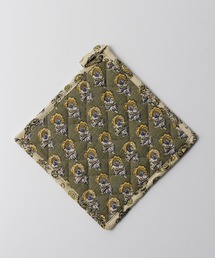 emesuelee（エメスーリー）の「スラブコットンプリントなべしき（キッチンツール）」