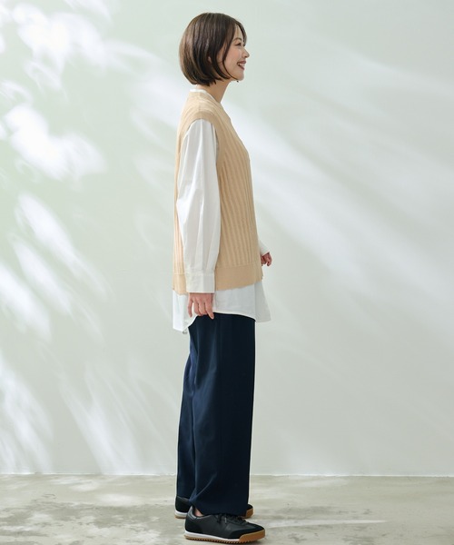 Arnold Palmer（アーノルドパーマー）の「シアーニット ベスト × シャツ レイヤード セット（アンサンブル・レディース・ライトベージュ/ブラック/ライトブルー・M/S/L）」の14枚目の写真