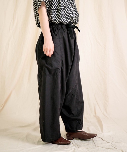 Brocante（ブロカント）の「[Brocante / ブロカント] 30s高密度ウェザー ポムパンツ（その他パンツ・レディース・ブラック/ネイビー/ベージュ・2）」の4枚目の写真
