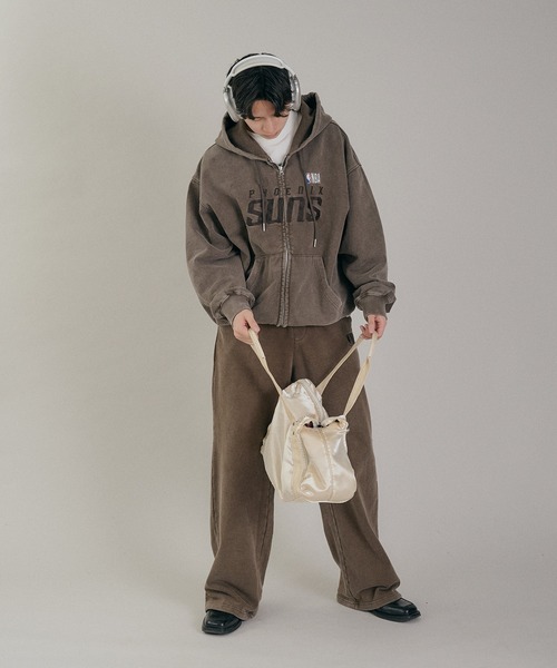 Perushu（ペルーシュ）の「Perushu / NBA ヘビーウェイトヴィンテージ加工ダブルジップロゴ刺繍スウェットフーディ（パーカー・メンズ・ベージュ/ネイビー/チャコールグレー/ライトイエロー/アイボリー/ブラック・LARGE/MEDIUM）」の10枚目の写真