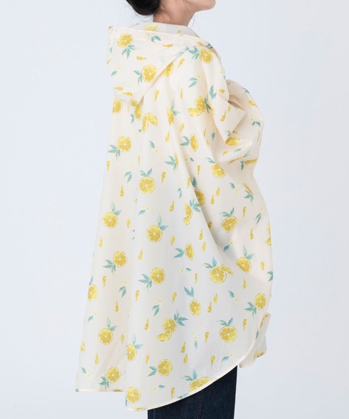 Wpc.(ダブリュピーシー)の「ワールドパーティー W.P.C R1093 ポンチョ(レインコート/ポンチョ・レディース・ベージュ/オフホワイト/グリーン系その他/ブルー系その他/オレンジ系その他/レッド系その他/ブルー系その他2/ブルー系その他4/レッド系その他2/ブルー系その他3・FREE)」の13枚目の写真