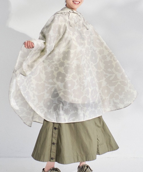 Wpc.(ダブリュピーシー)の「ワールドパーティー W.P.C R1093 ポンチョ(レインコート/ポンチョ・レディース・ベージュ/オフホワイト/グリーン系その他/ブルー系その他/オレンジ系その他/レッド系その他/ブルー系その他2/ブルー系その他4/レッド系その他2/ブルー系その他3・FREE)」の19枚目の写真