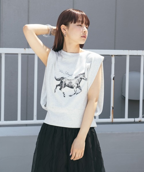 KBF - KBFレイヤードアシメカットソー KBF（ケイビーエフ）の「アシメレイヤードTシャツ（Tシャツ