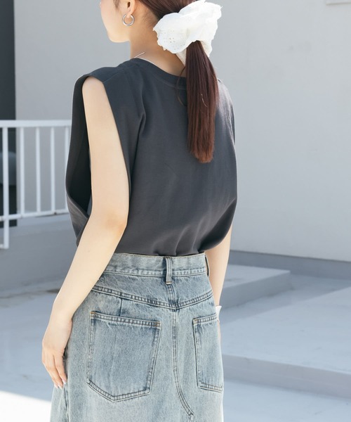 KBF（ケイビーエフ）の「ノースリーブプリントカットソー（Tシャツ/カットソー・レディース・チャコールグレー/イエロー系その他/オートミール・ONE）」の22枚目の写真