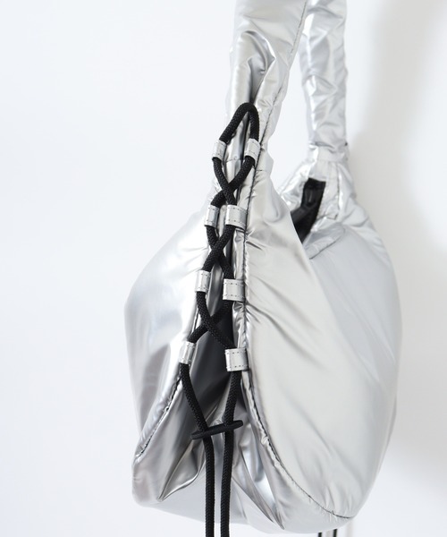 HUNTER（ハンター）の「HUNTER トラベル ホーボー シリング（ショルダーバッグ・レディース・ブラック/シルバー/ブルー・FREE）」の11枚目の写真