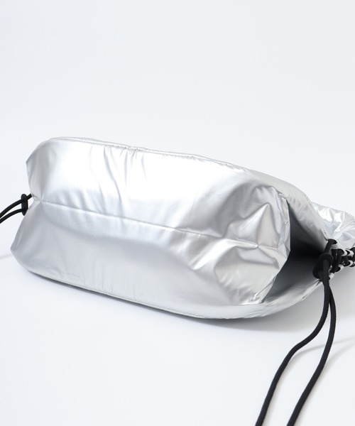 HUNTER（ハンター）の「HUNTER トラベル ホーボー シリング（ショルダーバッグ・レディース・ブラック/シルバー/ブルー・FREE）」の13枚目の写真