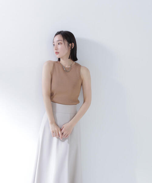 NATURAL BEAUTY BASIC(ナチュラルビューティーベーシック)の「◇アメスリリブニット(タンクトップ・レディース・ベージュ/ブラック/オフホワイト・FREE)」の3枚目の写真