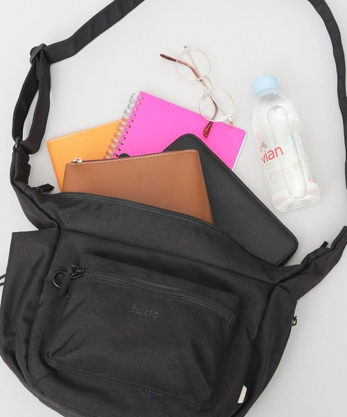 A.M.S.（エーエムエス）の「fulcro フルクロ 撥水 6ポケット ショルダーバッグ コンプリート A5サイズ収納対応 Cityシリーズ（ショルダーバッグ・メンズ・ブラック・FREE）」の6枚目の写真