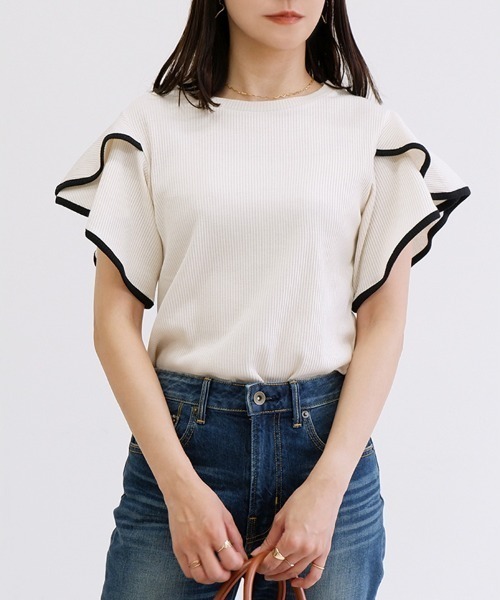 CLOTHY（クロシィ）の「【揺れるチューリップスリーブがCUTE♪】テレコ袖フリルTシャツ（Tシャツ/カットソー・レディース・オフホワイト/ブラック/アイボリー/モカ・MEDIUM/LARGE）」の18枚目の写真