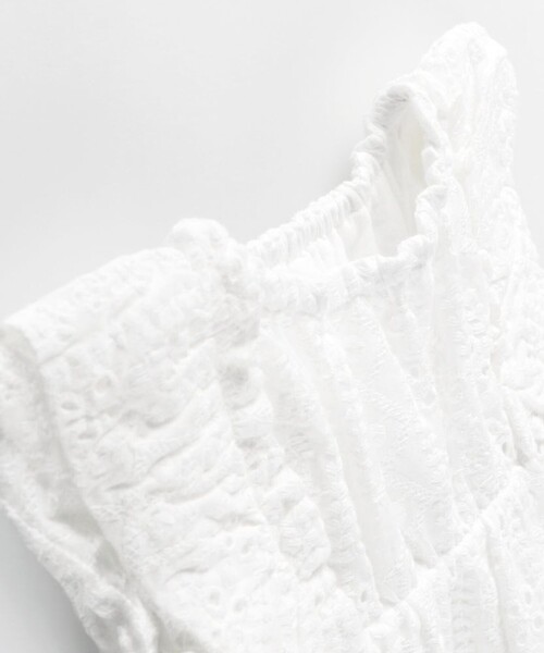 BRANSHES(ブランシェス)の「【キッズとおそろい】スカラップ刺繍トップス&ボトムスセット(その他ベビーウェア・キッズ・オフホワイト/グリーン・70/80)」の4枚目の写真